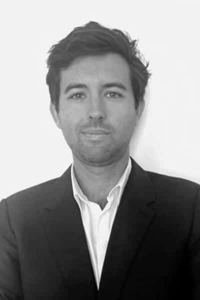 dr adrien saint etienne chirurgien orthopediste specialiste genou chirurgie du sport cot est clinique orthopedique paris